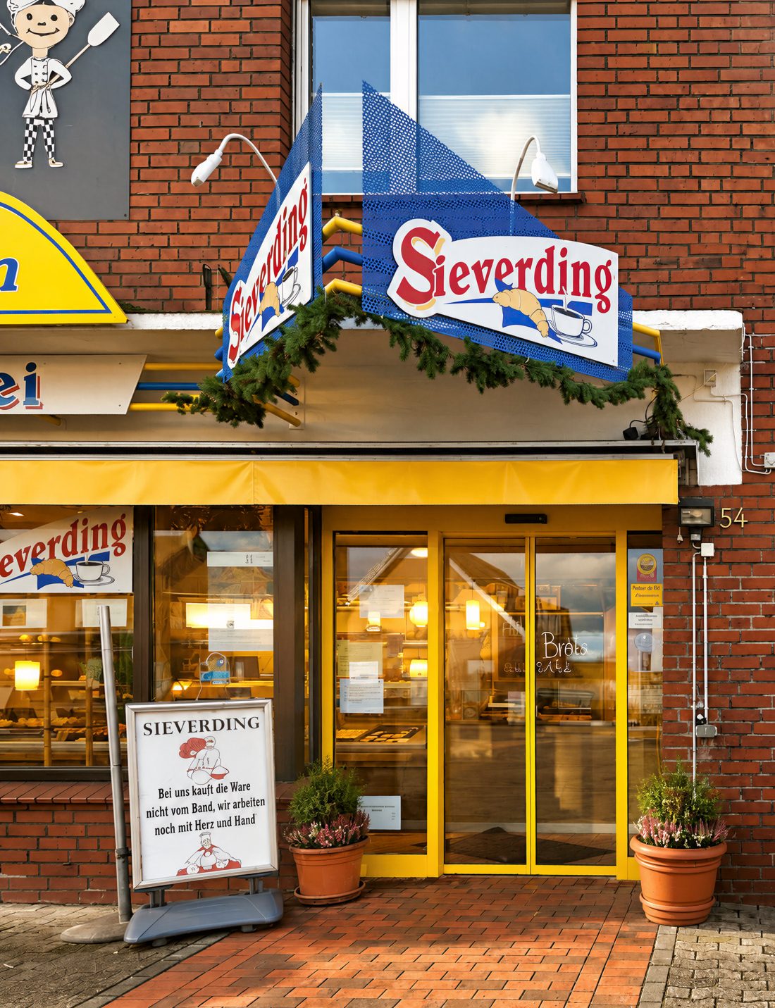 Ladenfront der Bäckerei Sieverding, Brägeler Str. 54 in Lohne